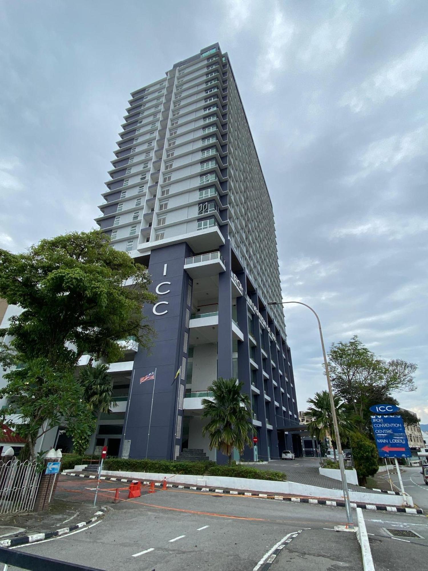 Icc Centre Aparthotel 4*